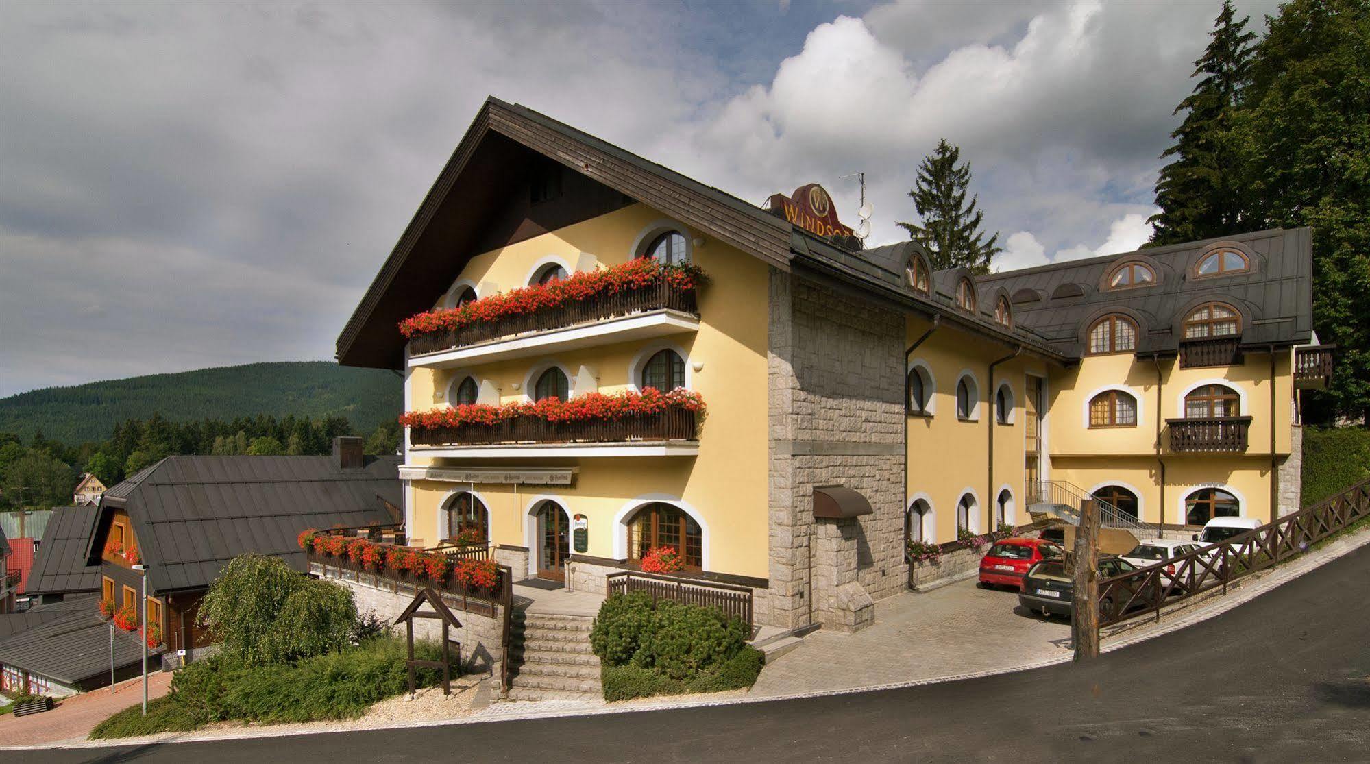 Wellness Hotel Windsor Špindlerŭv Mlýn Dış mekan fotoğraf
