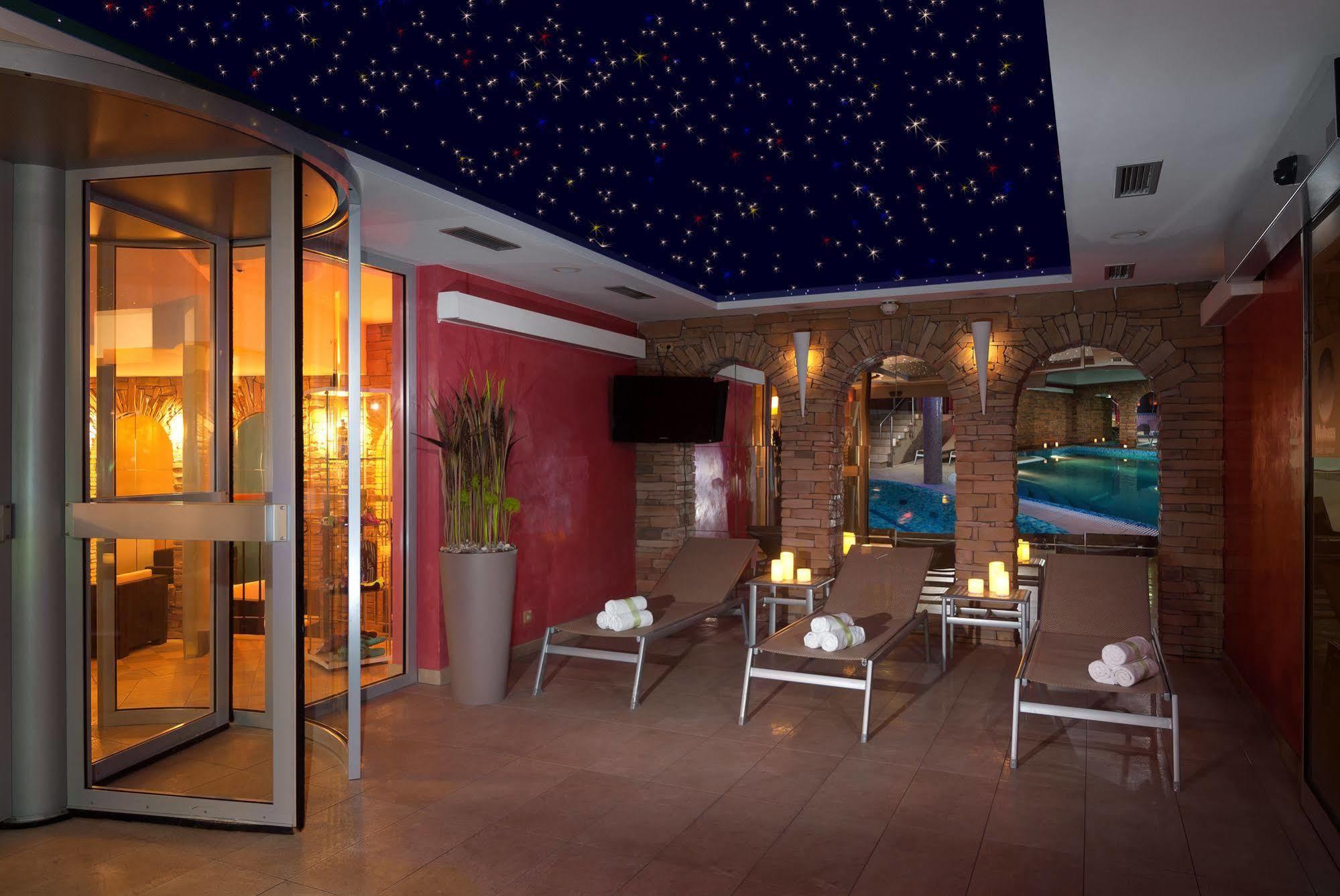Wellness Hotel Windsor Špindlerŭv Mlýn Dış mekan fotoğraf